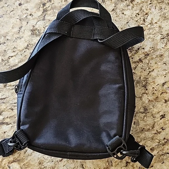 Nintendo mini backpack - Picture 3 of 8